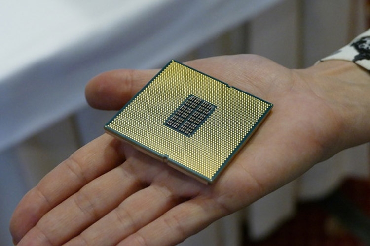 کوالکام پردازنده‌ ۲۴ هسته‌ای سوکت دار خود را برای استفاده در سرورها معرفی کرد