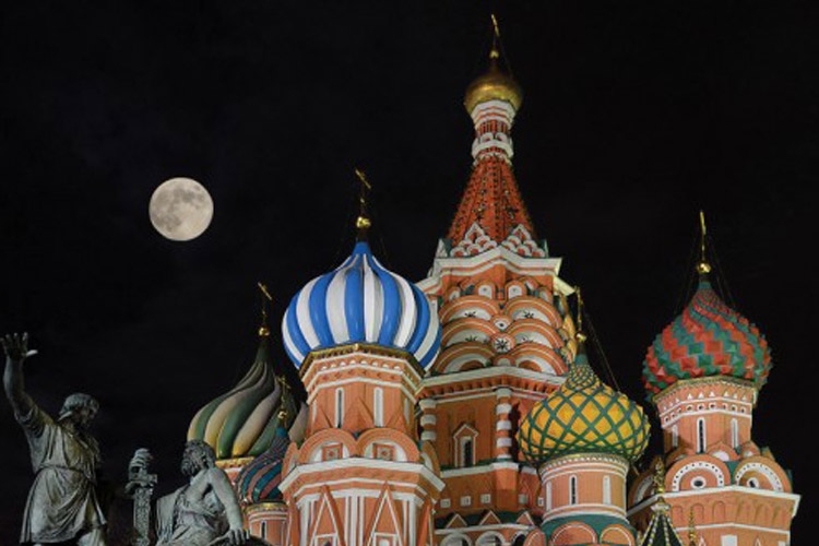 روسیه از برنامه‌ خود برای ارسال انسان به کره ماه پرده برداشت