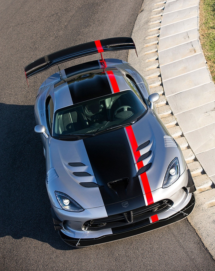2016 dodge viper acr above front view 650c6