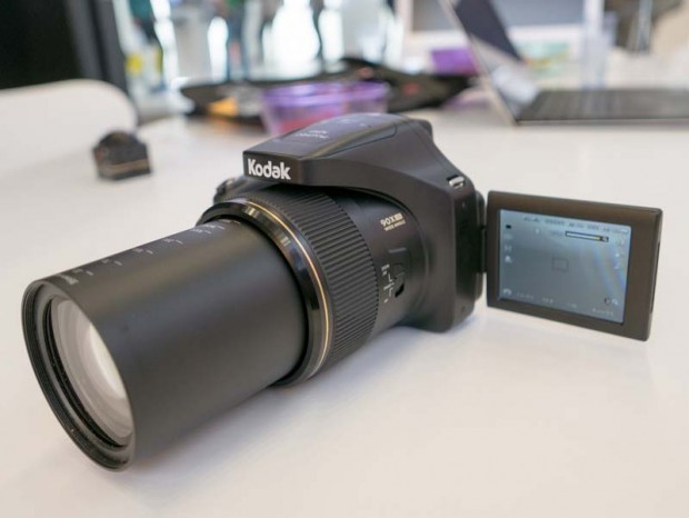 دوربین AZ901 کداک 90 برابر زوم اپتیکال دارد