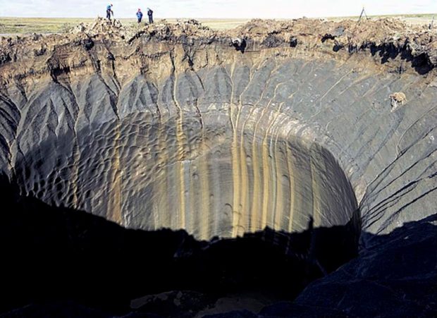 فوران گاز متان از دل زمین باعث وجود آمدن دو حفره‌ی عظیم در سیبری شده است